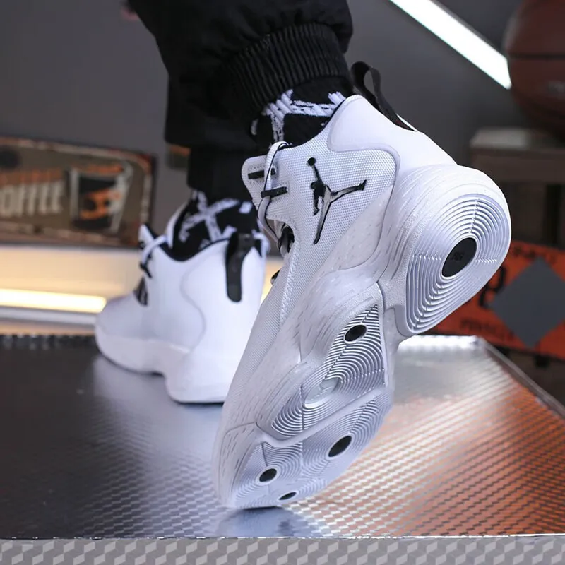 Nike Men's Shoes 2024 Winter Combat - Image 4